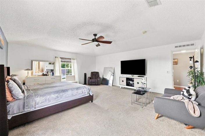 Image No.27-4 Bed House for sale