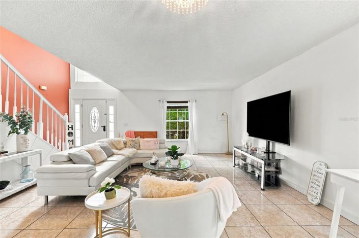 Image No.7-4 Bed House for sale
