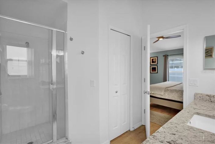 Image No.25-4 Bed House for sale
