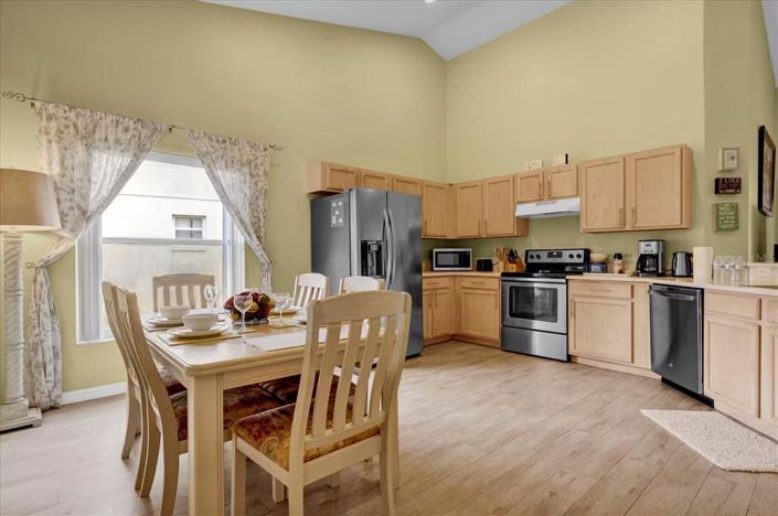 Image No.6-4 Bed House for sale