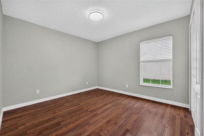 Image No.24-4 Bed House for sale