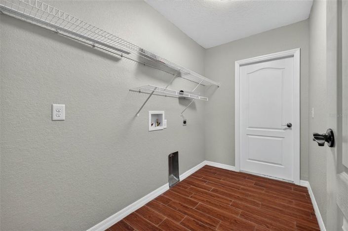 Image No.30-4 Bed House for sale