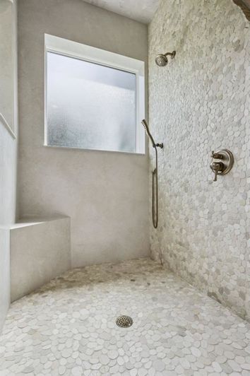 Image No.20-5 Bed House for sale