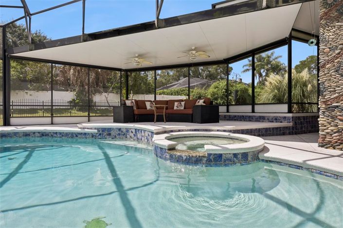 Image No.34-5 Bed House for sale