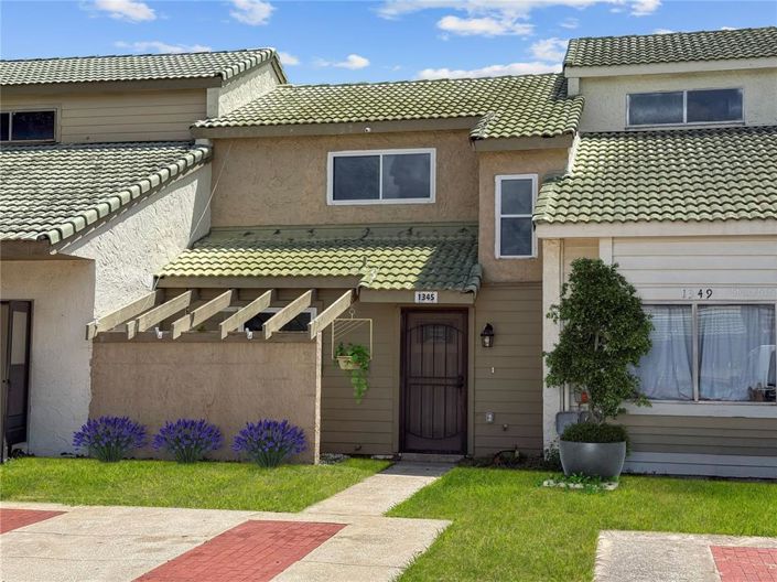 Image No.2-2 Bed Townhouse for sale