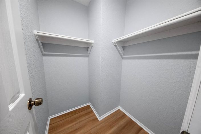 Image No.20-2 Bed Townhouse for sale