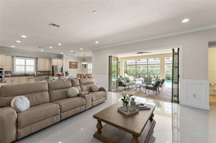 Image No.29-7 Bed House for sale