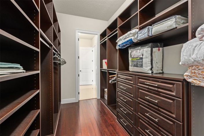 Image No.38-7 Bed House for sale