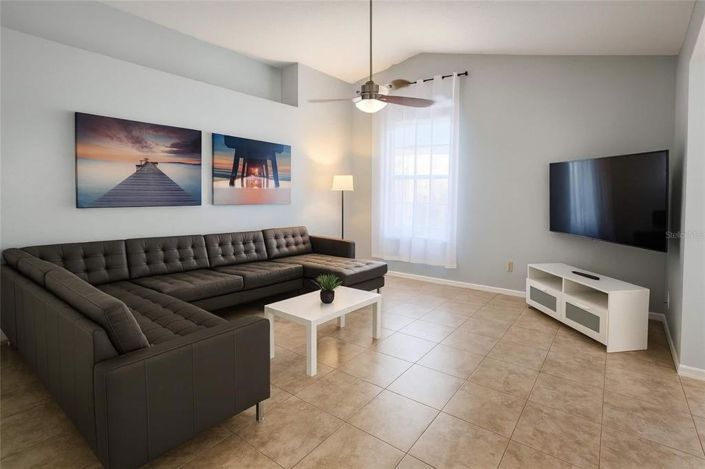 Image No.3-3 Bed House for sale