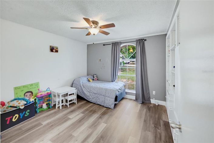 Image No.19-3 Bed House for sale