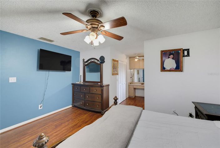Image No.27-3 Bed House for sale