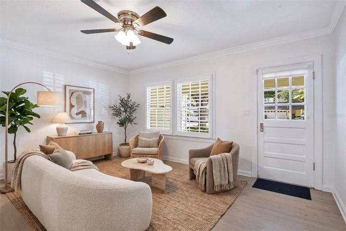 Image No.3-5 Bed House for sale