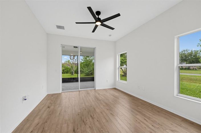 Image No.19-4 Bed House for sale