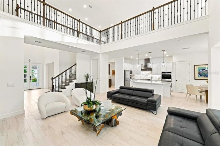 Image No.11-6 Bed House for sale