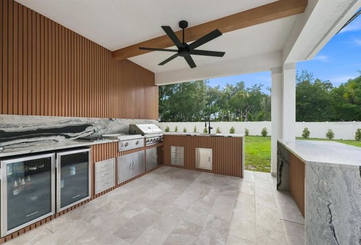 Image No.27-6 Bed House for sale