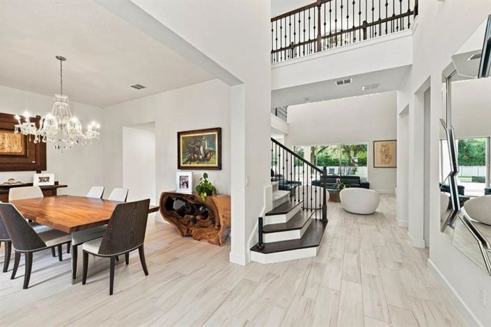 Image No.7-6 Bed House for sale