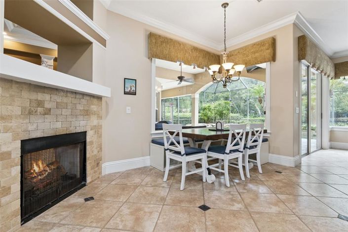 Image No.9-4 Bed House for sale