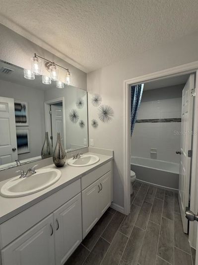 Image No.19-4 Bed House for sale