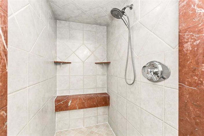 Image No.28-3 Bed House for sale