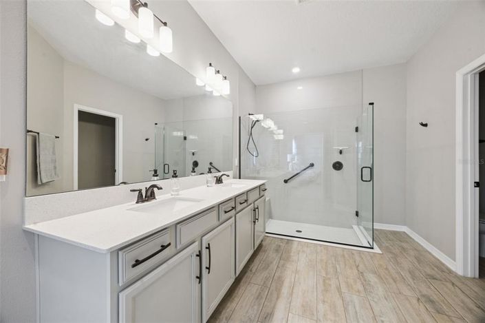 Image No.30-5 Bed House for sale