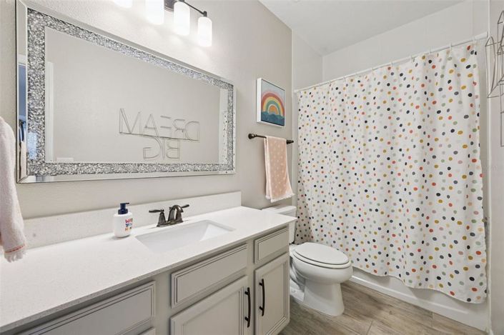 Image No.32-5 Bed House for sale