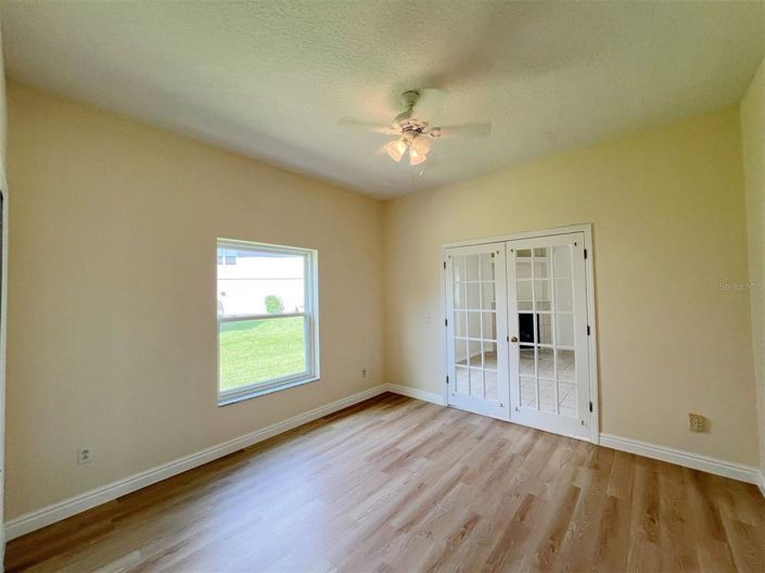Image No.7-5 Bed House for sale