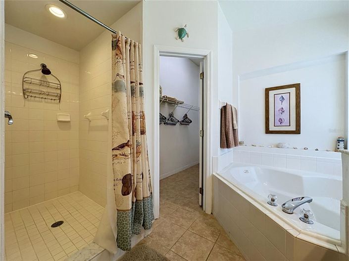 Image No.36-4 Bed House for sale