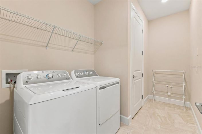 Image No.11-3 Bed House for sale