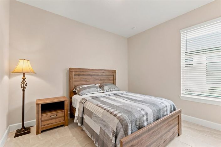Image No.17-3 Bed House for sale