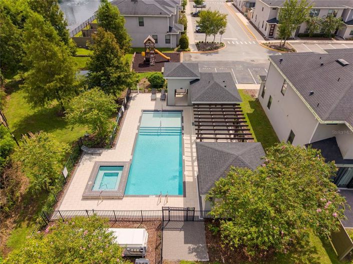 Image No.8-3 Bed Townhouse for sale