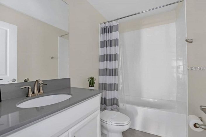Image No.31-8 Bed House for sale
