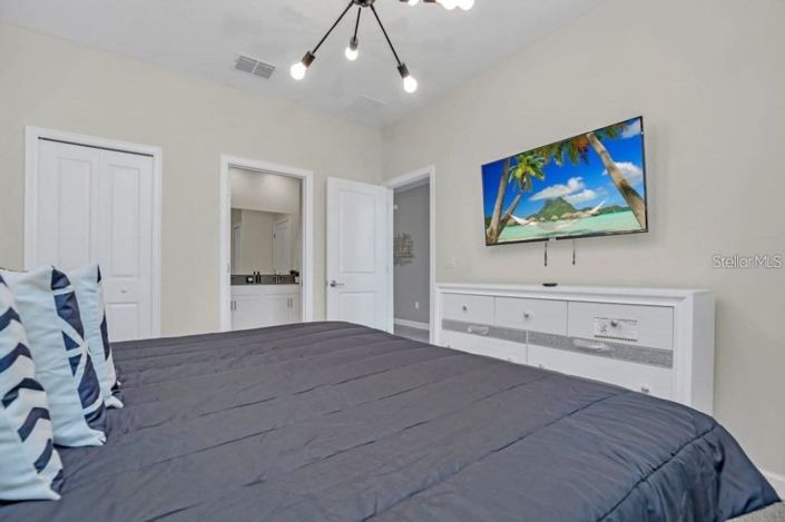Image No.37-8 Bed House for sale