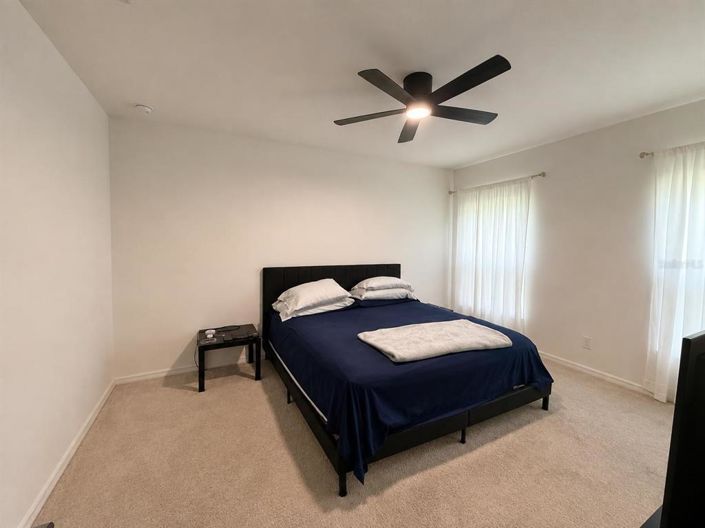 Image No.18-4 Bed House for sale