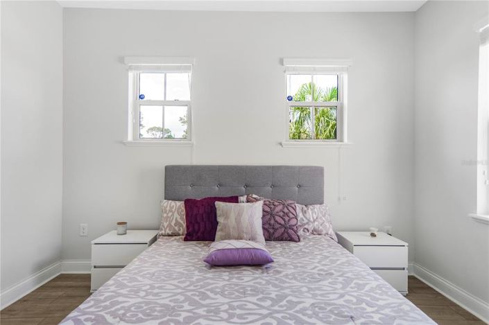 Image No.42-5 Bed House for sale