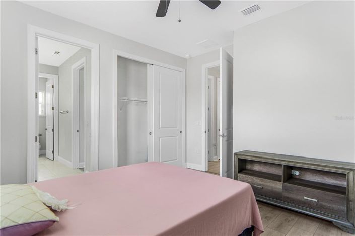 Image No.53-5 Bed House for sale