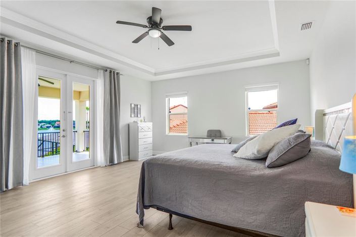Image No.56-5 Bed House for sale