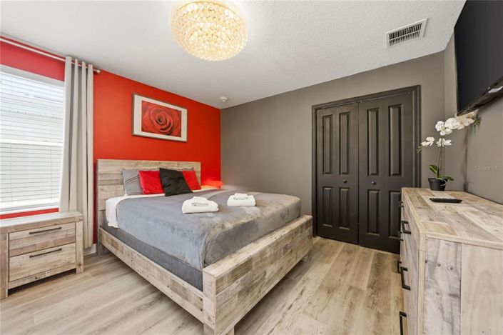 Image No.37-9 Bed House for sale