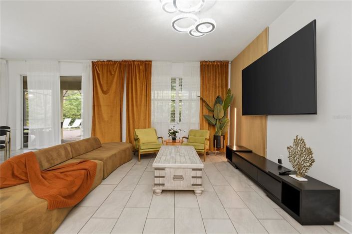 Image No.7-9 Bed House for sale