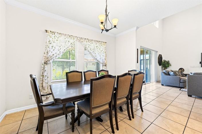 Image No.9-6 Bed House for sale