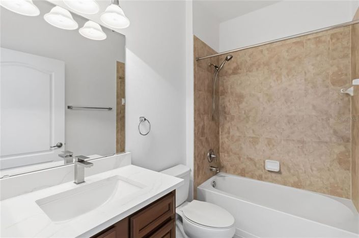 Image No.18-3 Bed House for sale
