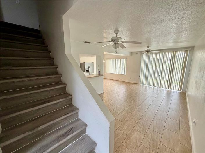Image No.6-4 Bed Townhouse for sale