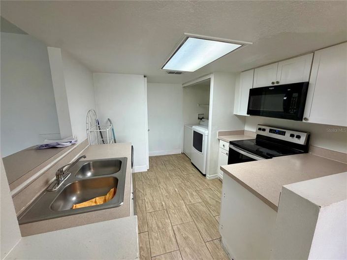 Image No.7-4 Bed Townhouse for sale