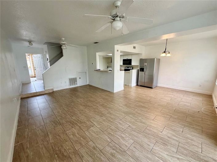 Image No.9-4 Bed Townhouse for sale
