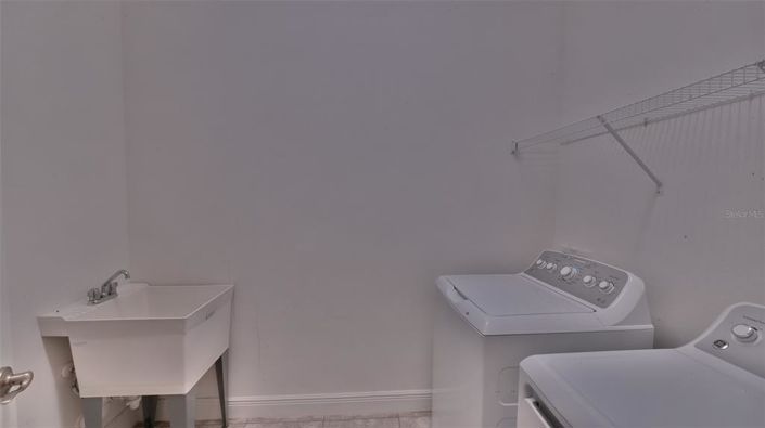 Image No.10-4 Bed House for sale
