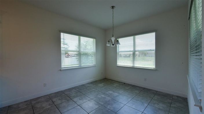 Image No.13-4 Bed House for sale