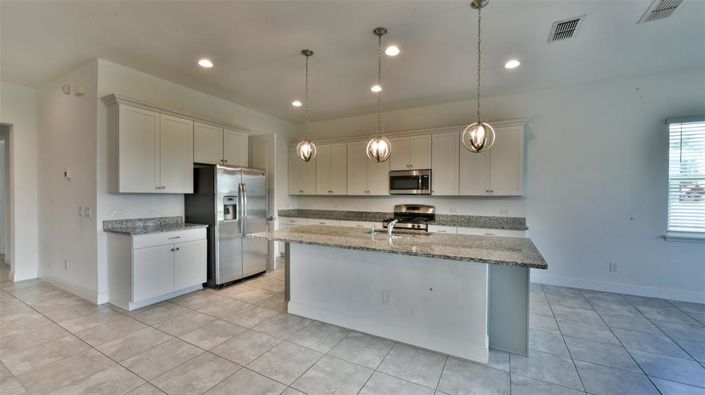 Image No.2-4 Bed House for sale