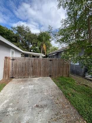 Image No.13-3 Bed House for sale