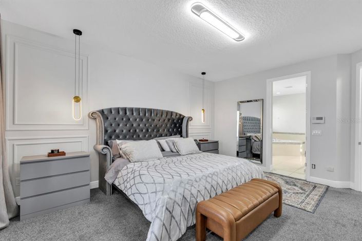 Image No.26-6 Bed House for sale