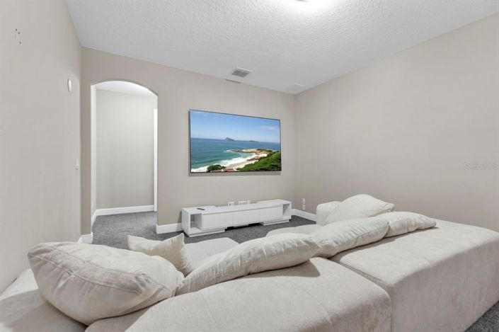Image No.37-6 Bed House for sale