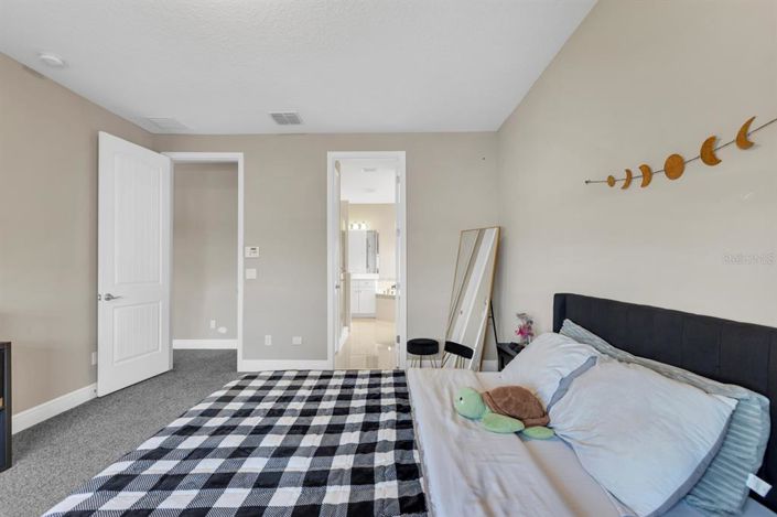 Image No.43-6 Bed House for sale